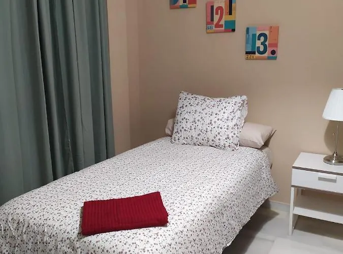 Centrico Y Luminoso Con 2 Dormitorios. A/C + Wifi