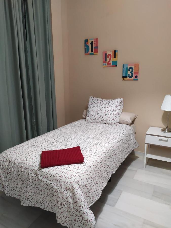 Centrico Y Luminoso Con 2 Dormitorios. A/c + Wifi * Seville